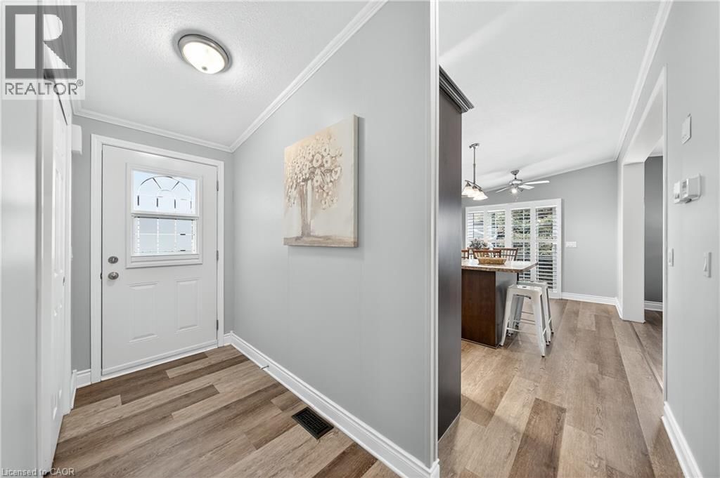 5 ELM STREET Image 5