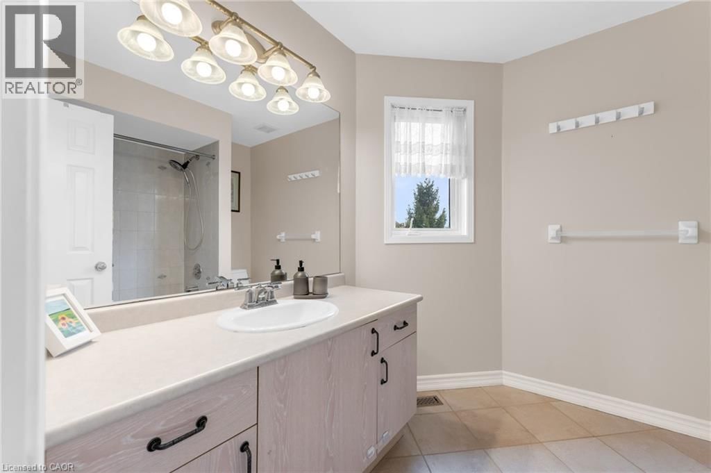 88 - 1150 SKYVIEW DRIVE Image 22