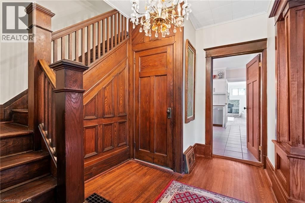 2 CARLETON STREET NORTH Image 7