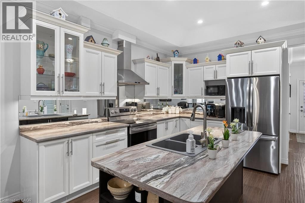 36 BANKS STREET Image 11