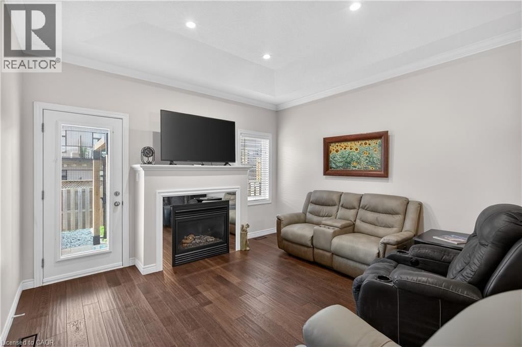 36 BANKS STREET Image 16