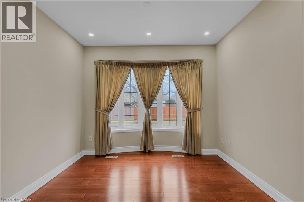 706 MADDOCKS TRAIL Image 12