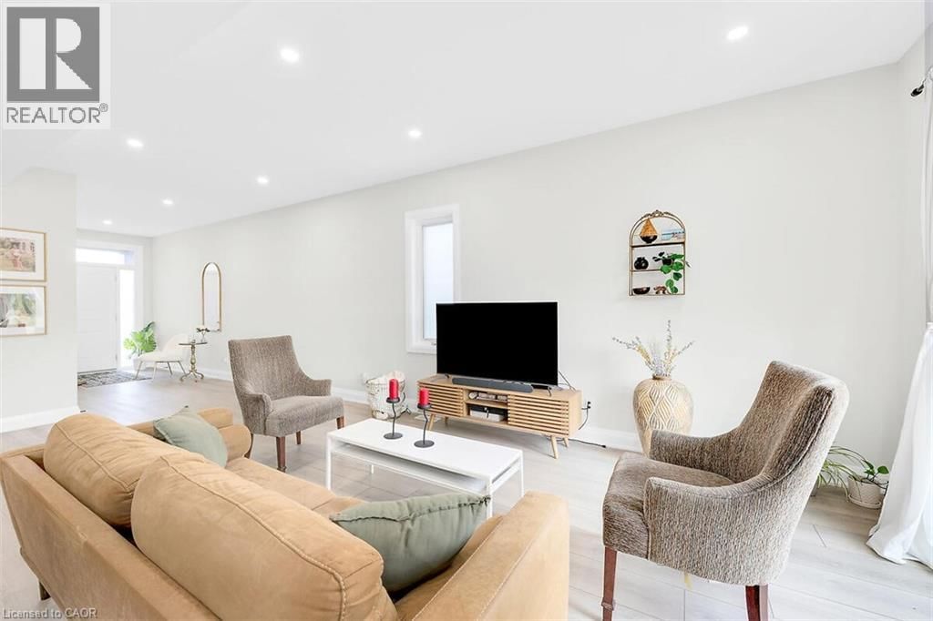 58 PEACHLEAF LANE Image 14