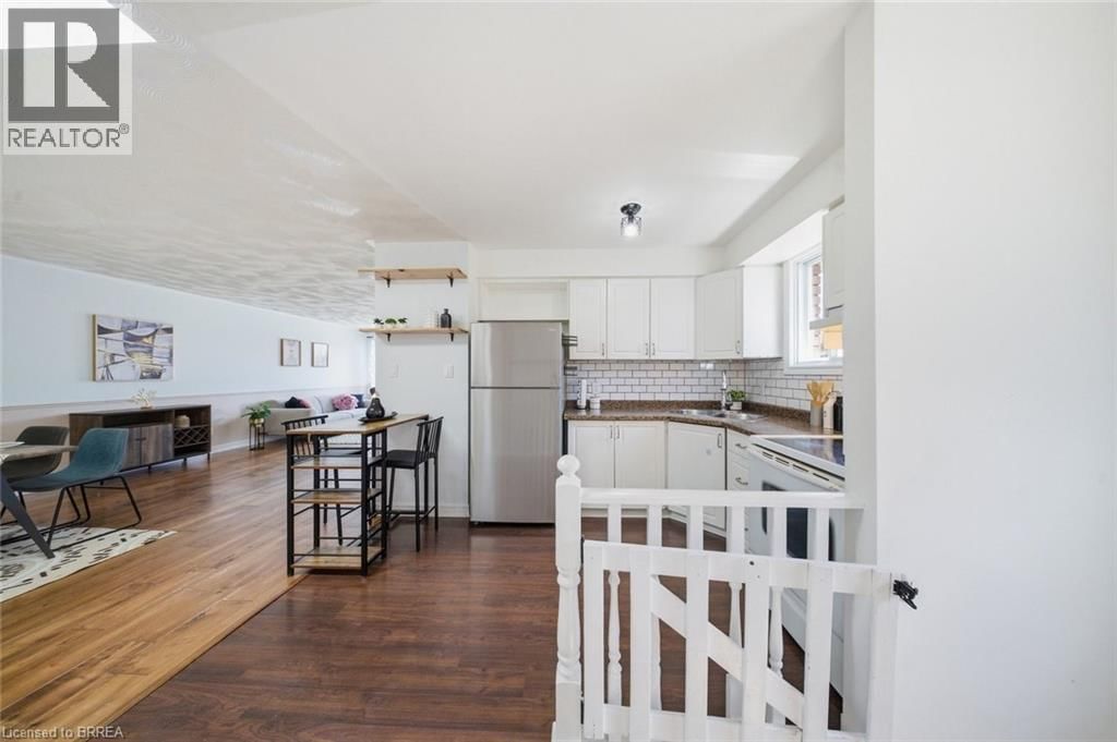 10 CLARA CRESCENT Image 13