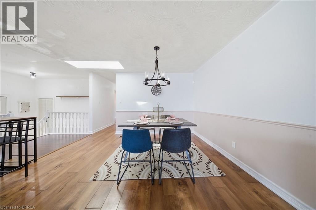 10 CLARA CRESCENT Image 14