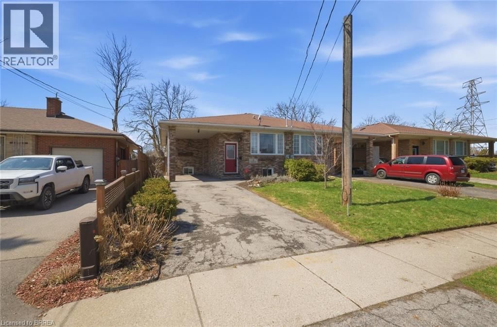 10 CLARA CRESCENT Image 2