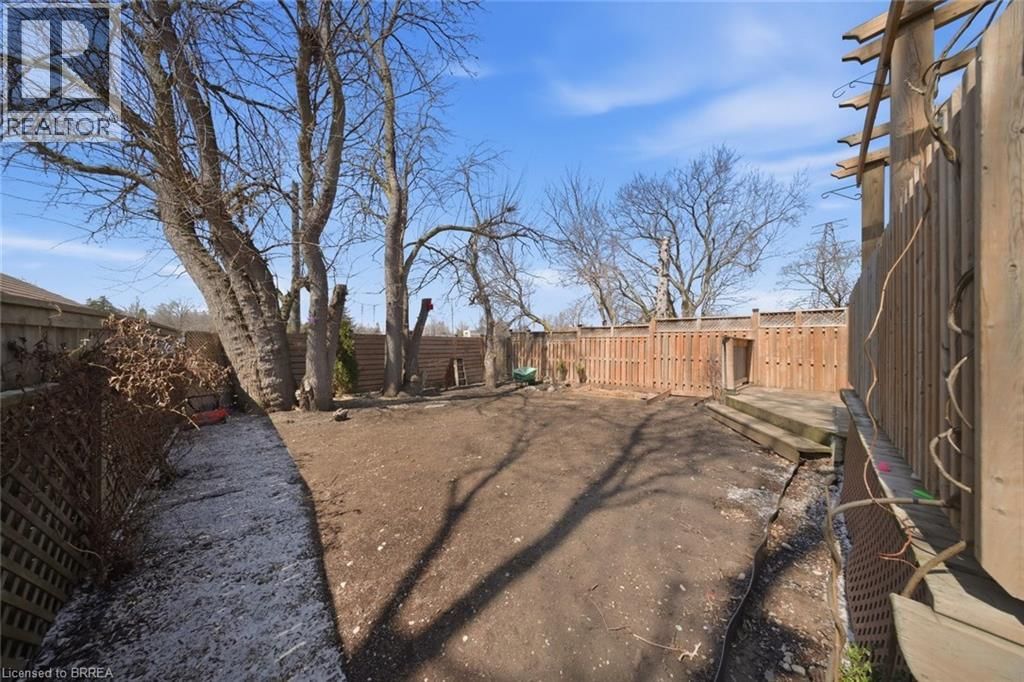 10 CLARA CRESCENT Image 29