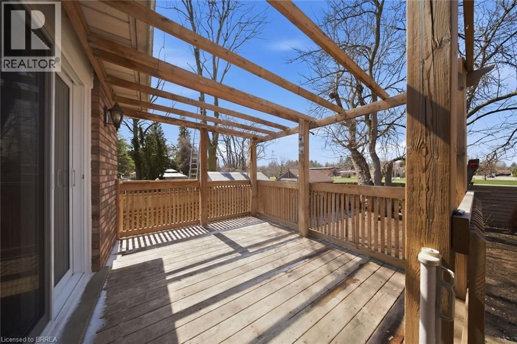 10 CLARA CRESCENT Image 31