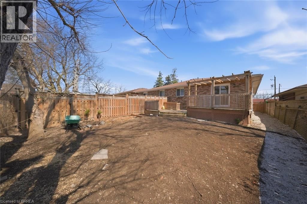 10 CLARA CRESCENT Image 38