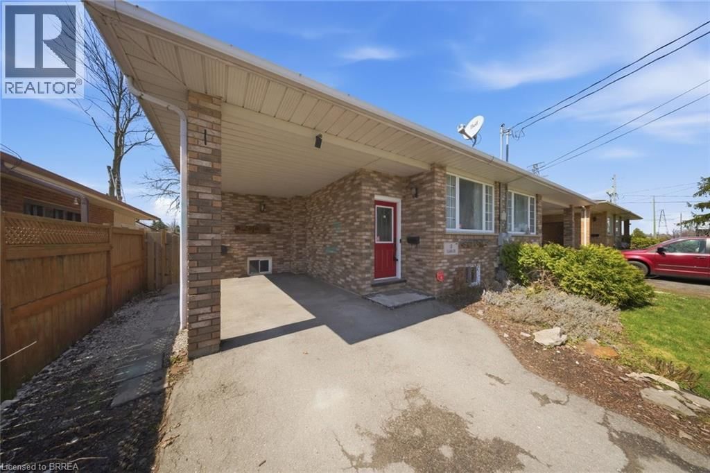 10 CLARA CRESCENT Image 4