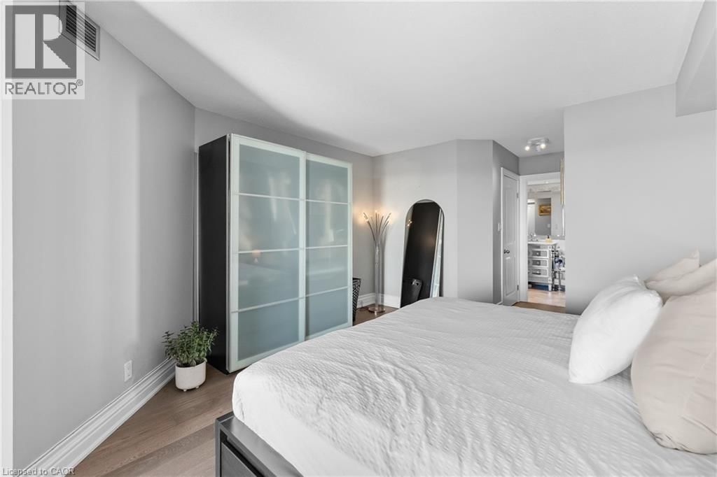 918 - 2261 LAKE SHORE BOULEVARD WEST Image 20