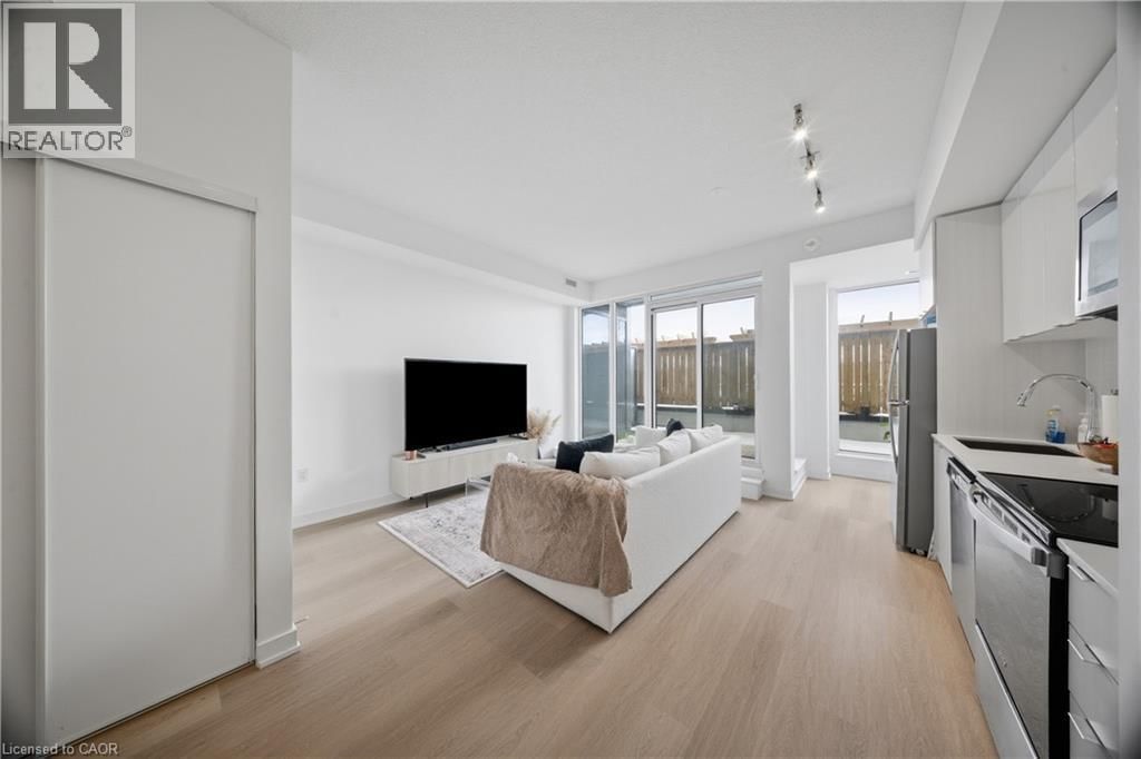 209 - 859 THE QUEENSWAY Image 12