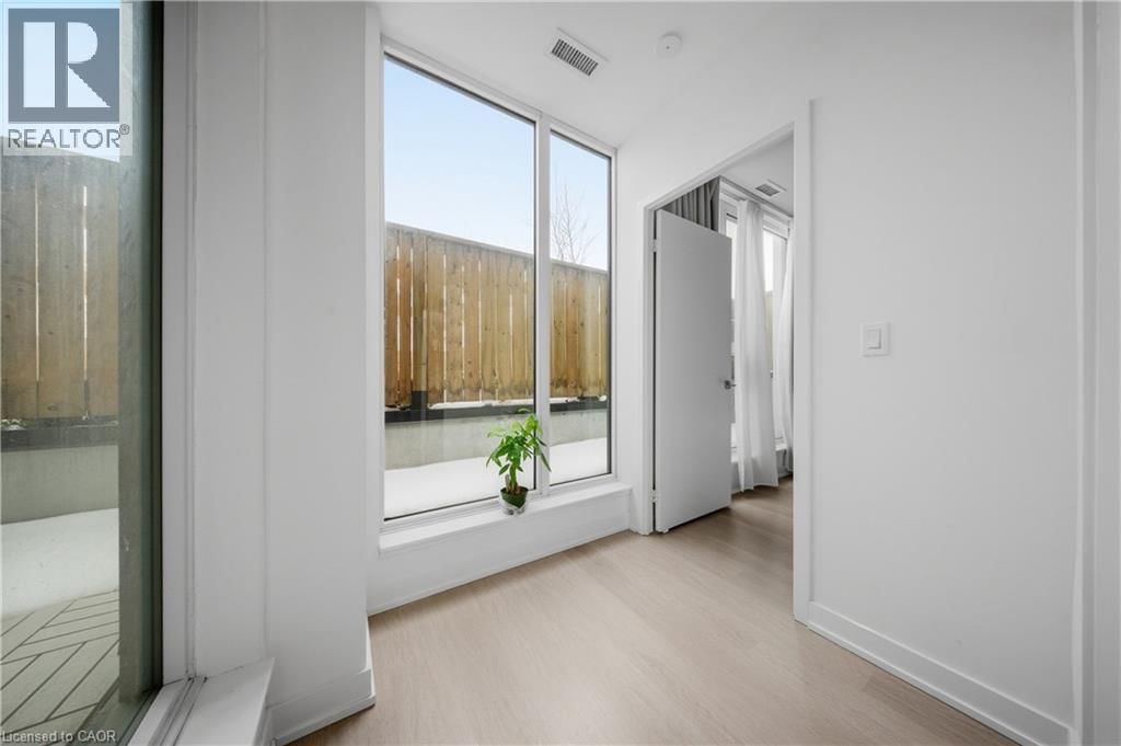 209 - 859 THE QUEENSWAY Image 20