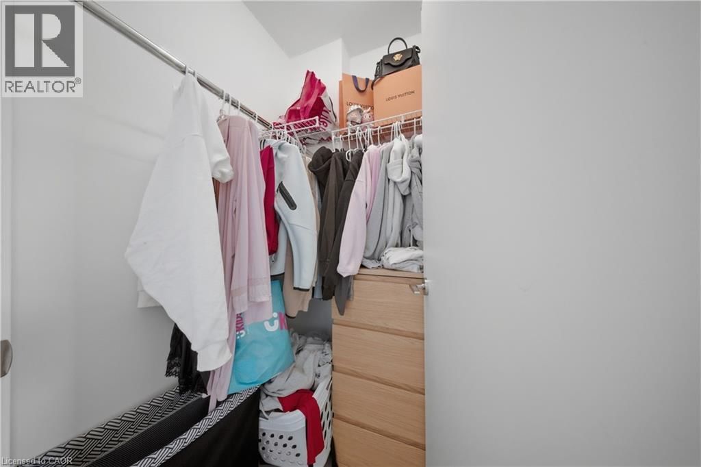 209 - 859 THE QUEENSWAY Image 24