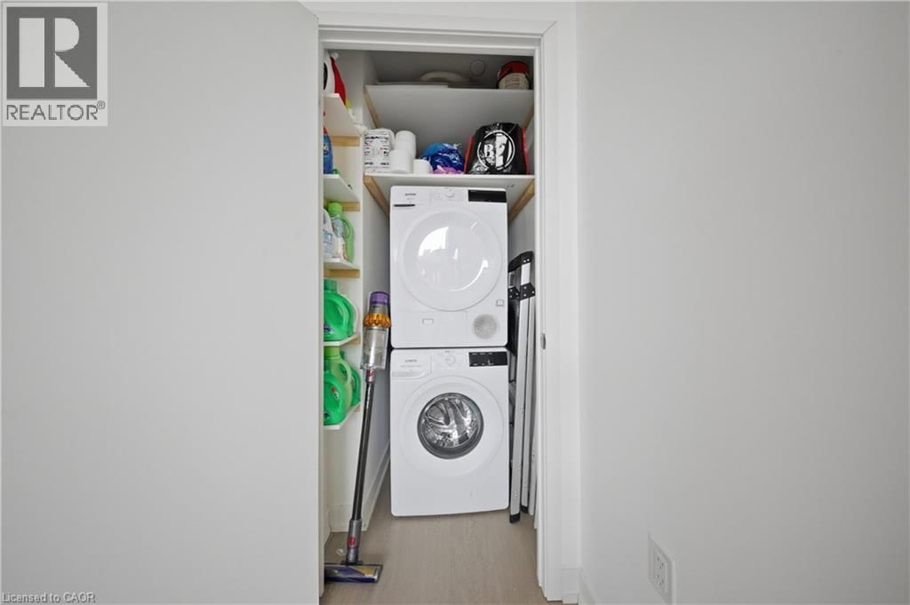 209 - 859 THE QUEENSWAY Image 26