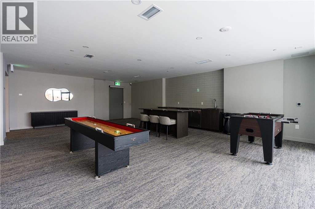 209 - 859 THE QUEENSWAY Image 36