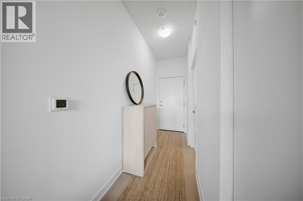 209 - 859 THE QUEENSWAY Image 8