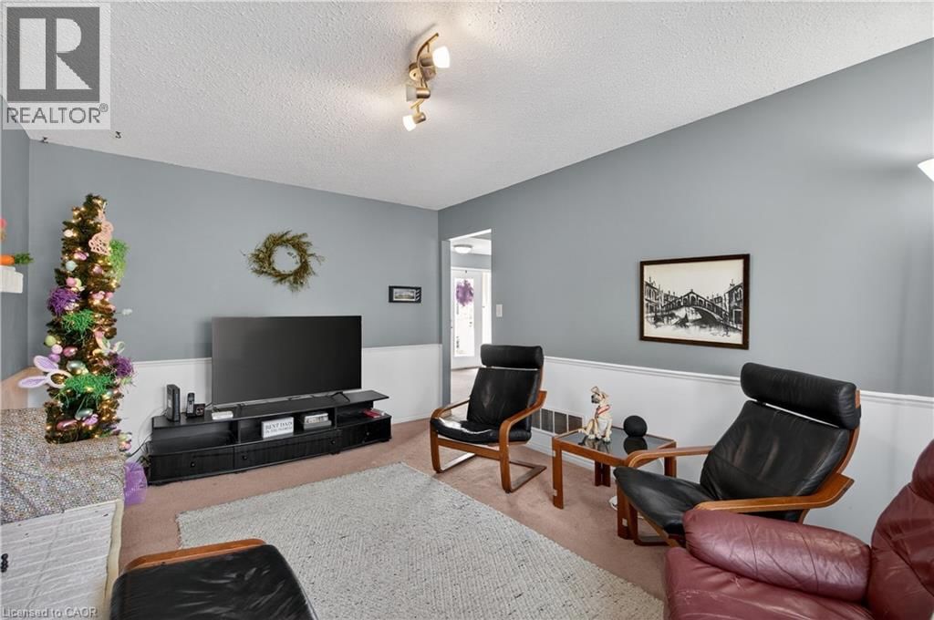 11 GIFFIN ROAD Image 24