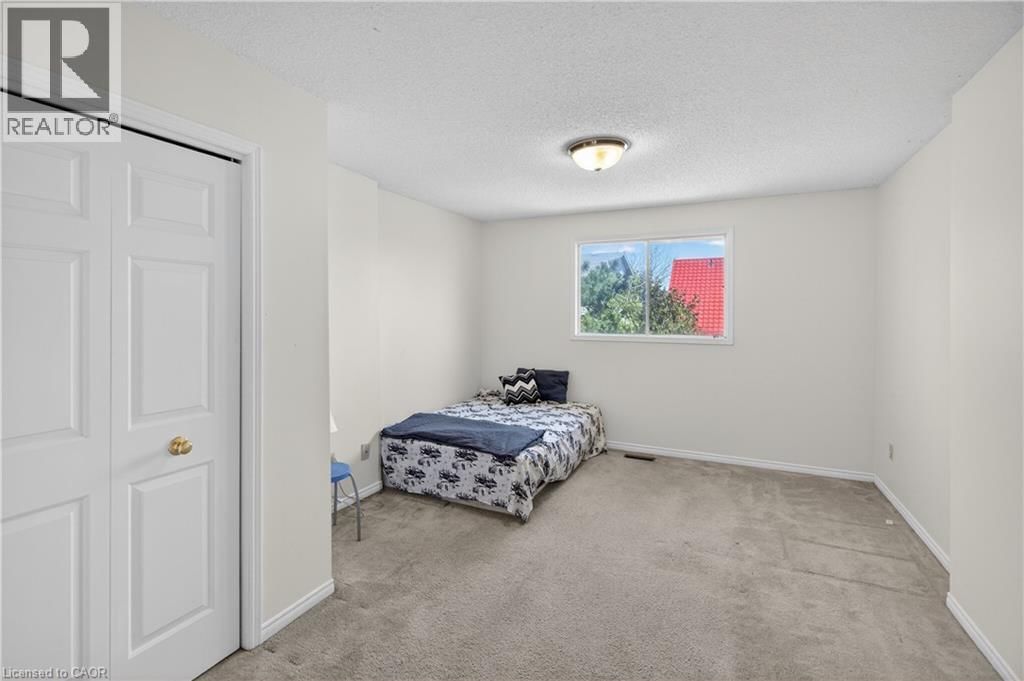 11 GIFFIN ROAD Image 32