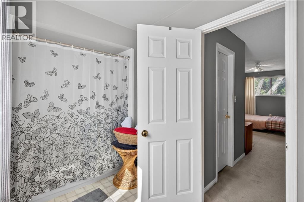 11 GIFFIN ROAD Image 36