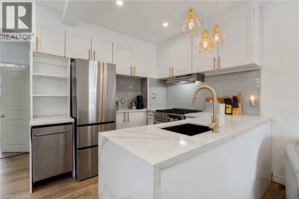 67 GLENDALE AVENUE NORTH Image 15