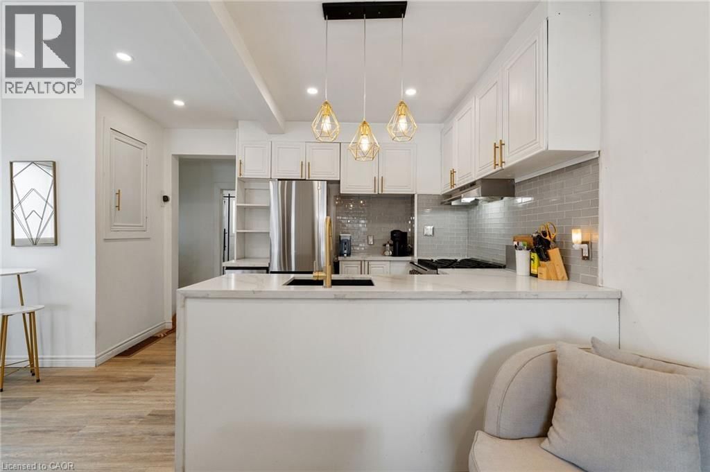 67 GLENDALE AVENUE NORTH Image 16