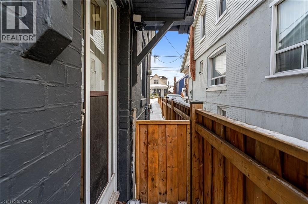 67 GLENDALE AVENUE NORTH Image 34