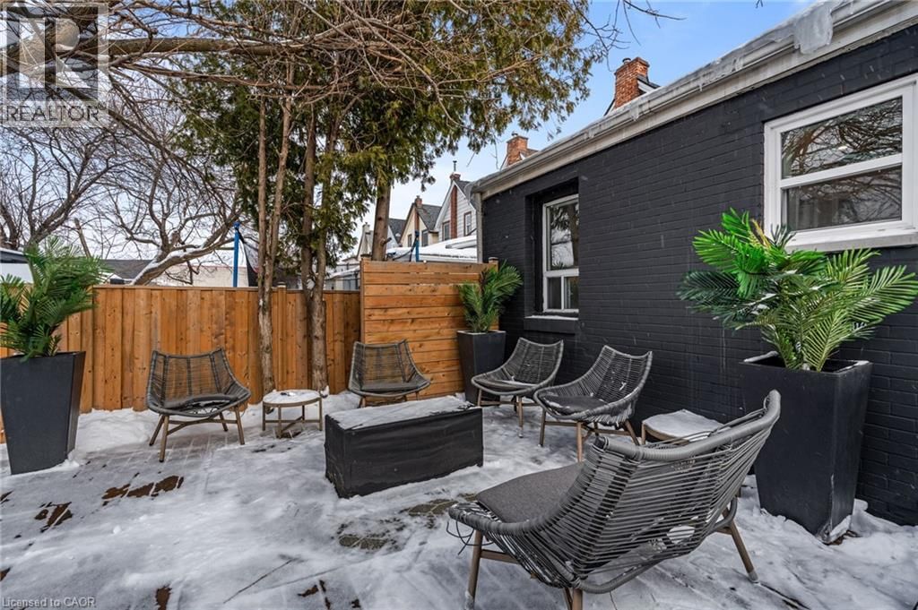 67 GLENDALE AVENUE NORTH Image 36