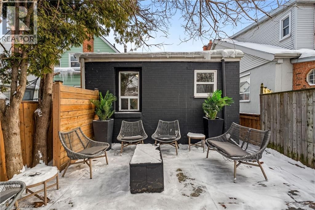 67 GLENDALE AVENUE NORTH Image 37