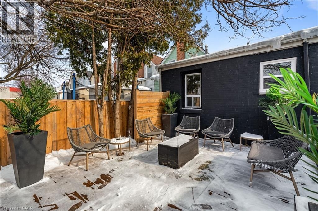 67 GLENDALE AVENUE NORTH Image 38