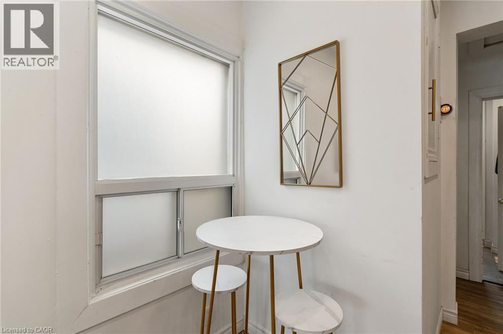 67 GLENDALE AVENUE NORTH Image 9