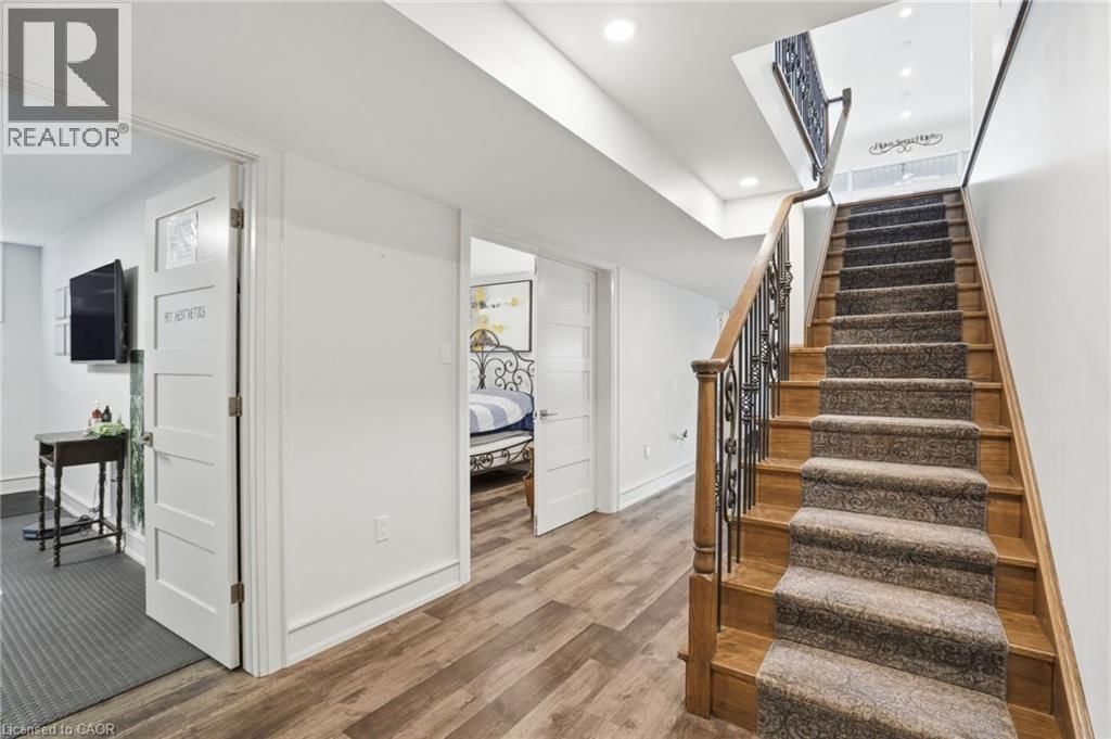 119 WILLOWBROOK DRIVE Image 33