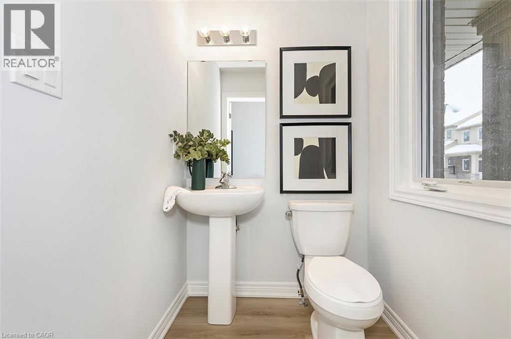 28 - 205 THAMES WAY Image 3