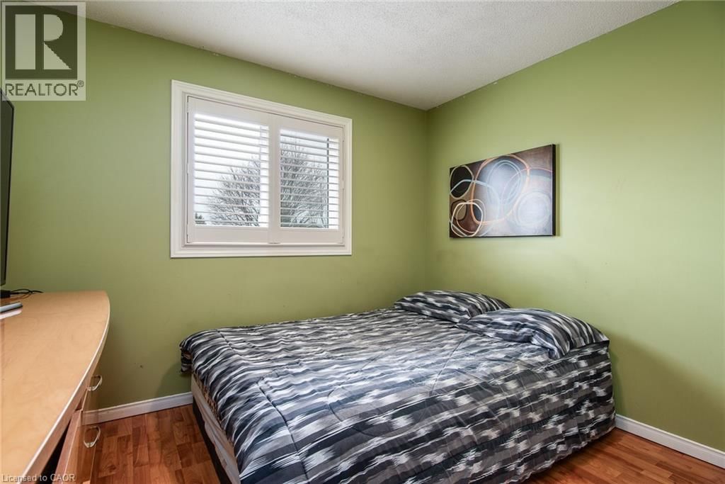 236 DARTMOOR CRESCENT Image 30