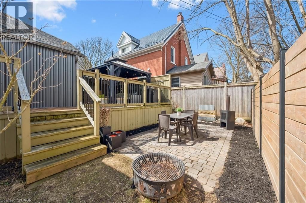 74 SHANLEY STREET Image 30