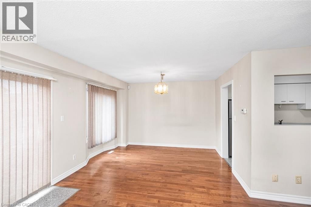 52 - 391 STONE CHURCH ROAD EAST Image 11