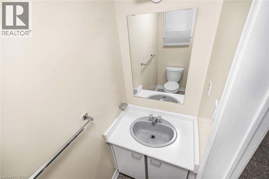 52 - 391 STONE CHURCH ROAD EAST Image 19