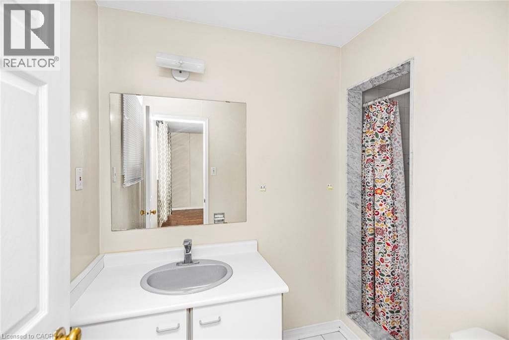 52 - 391 STONE CHURCH ROAD EAST Image 30