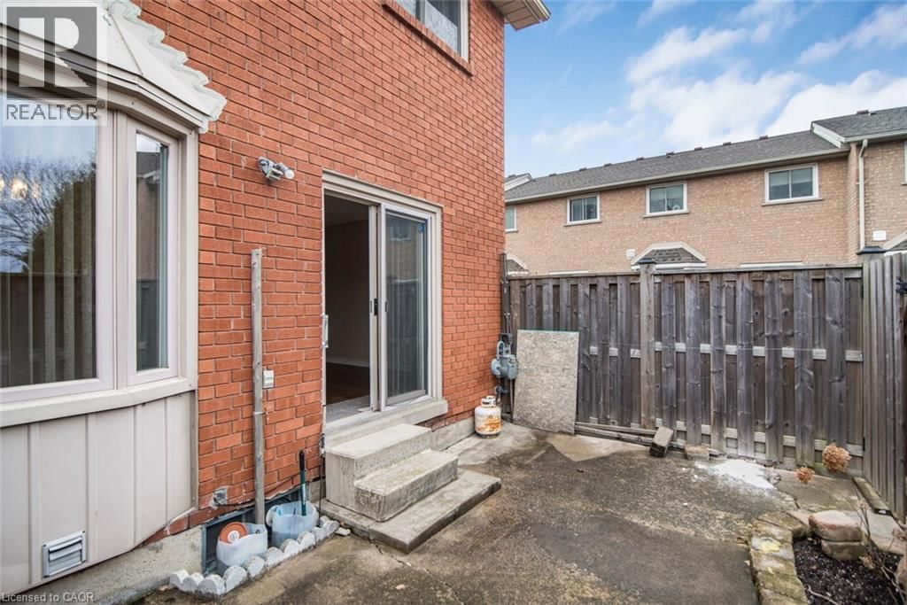 52 - 391 STONE CHURCH ROAD EAST Image 43