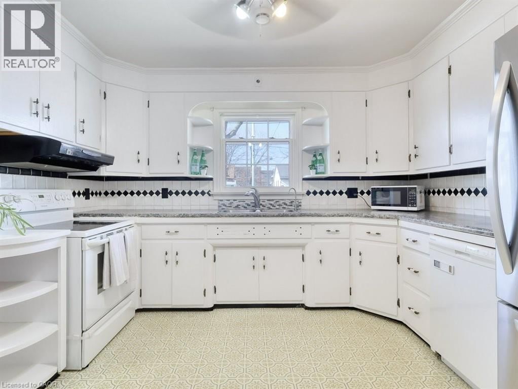 52 CARTER STREET Image 10