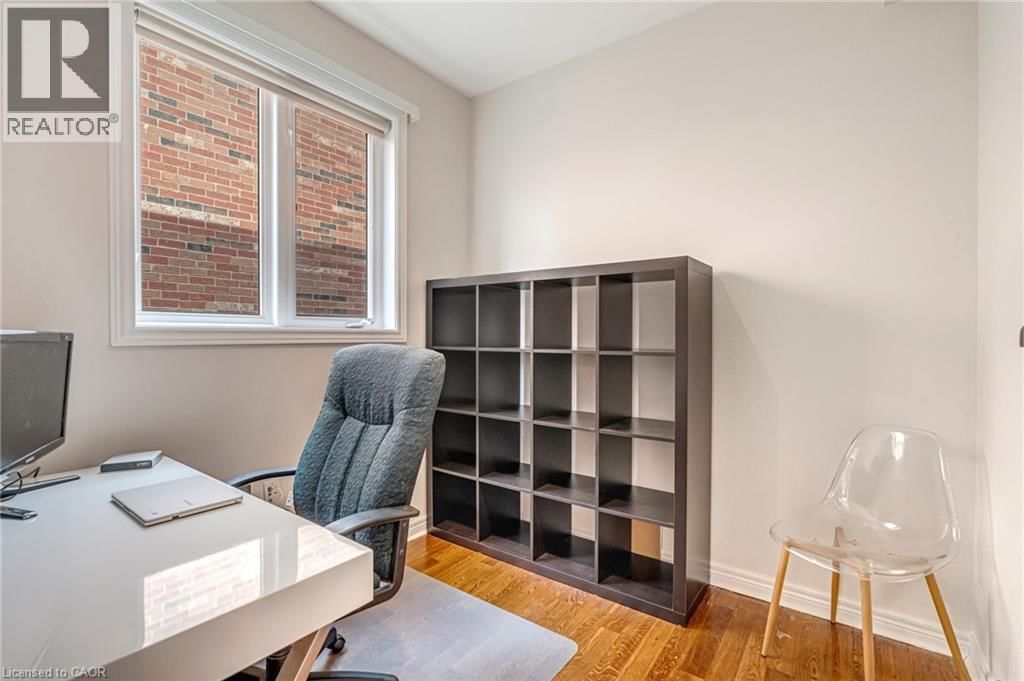 2264 HIGHCROFT ROAD Image 20