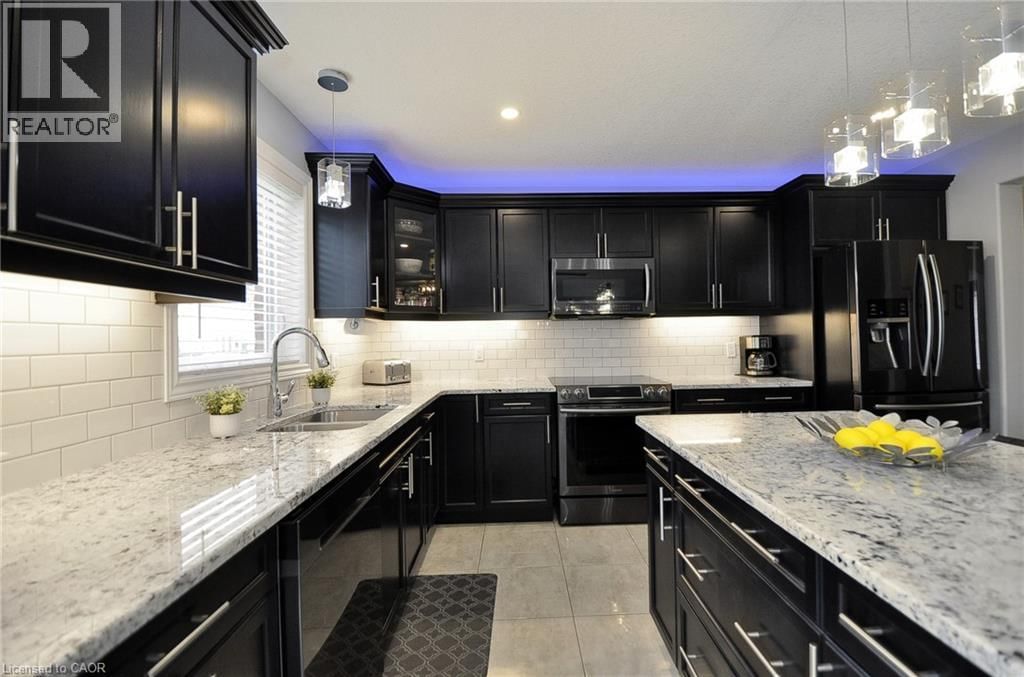 82 CURTIS STREET Image 10