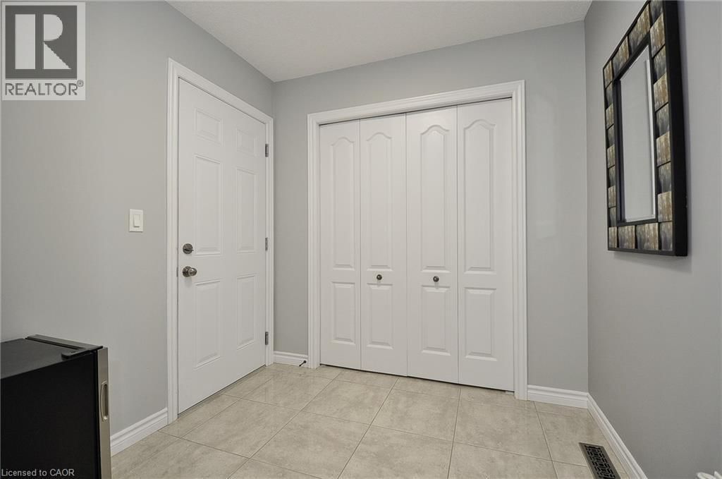 82 CURTIS STREET Image 20