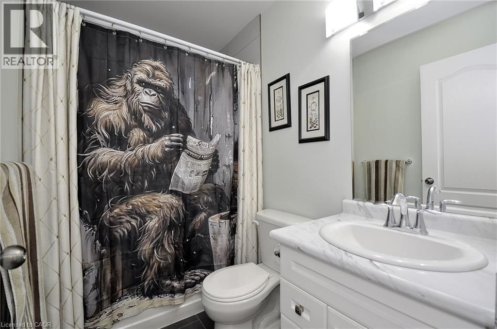 82 CURTIS STREET Image 31