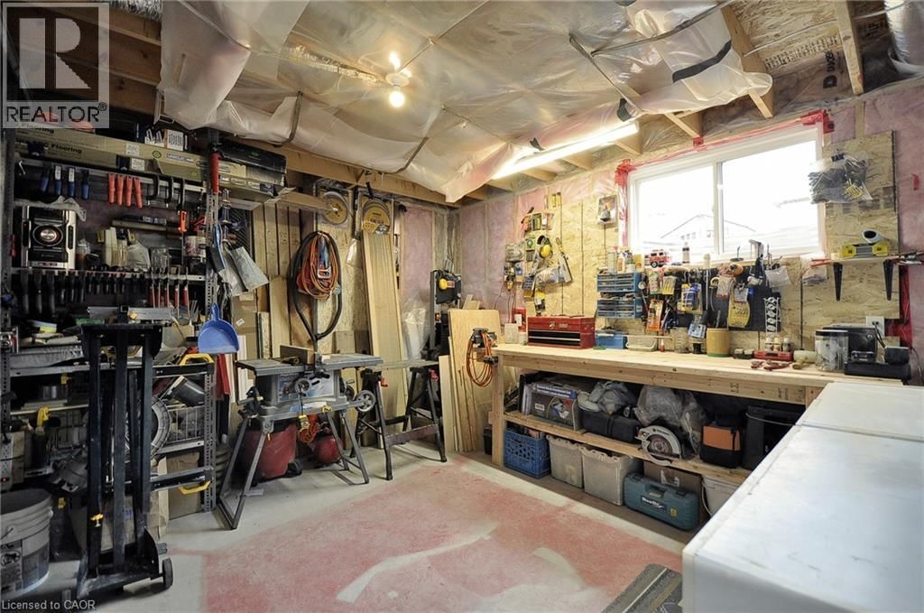 82 CURTIS STREET Image 38