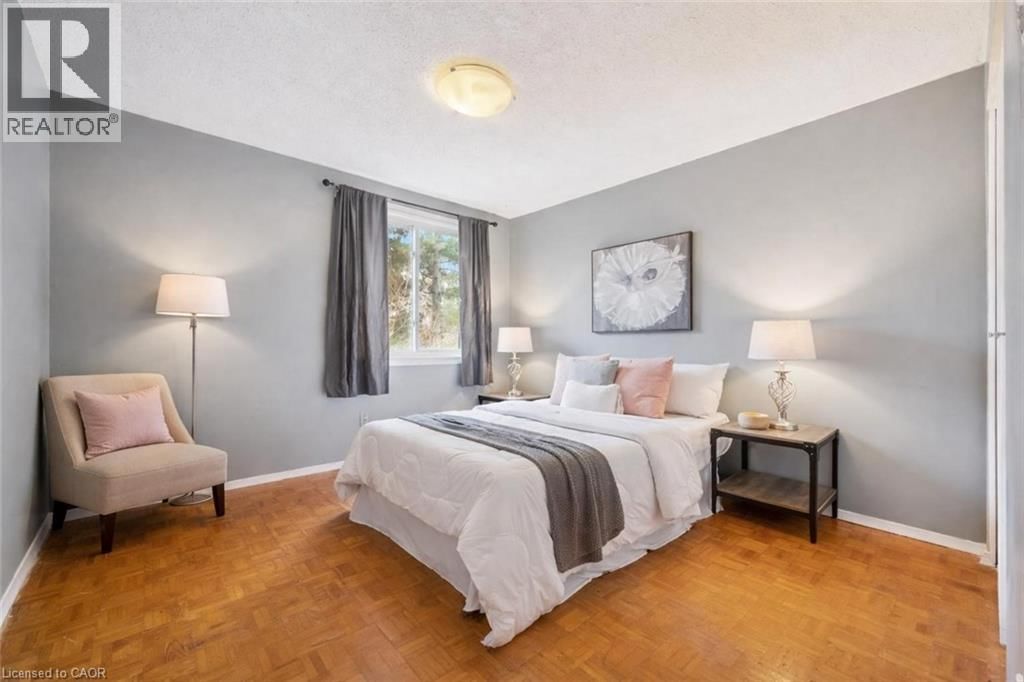 17 - 120 COUNTRY CLUB DRIVE Image 10