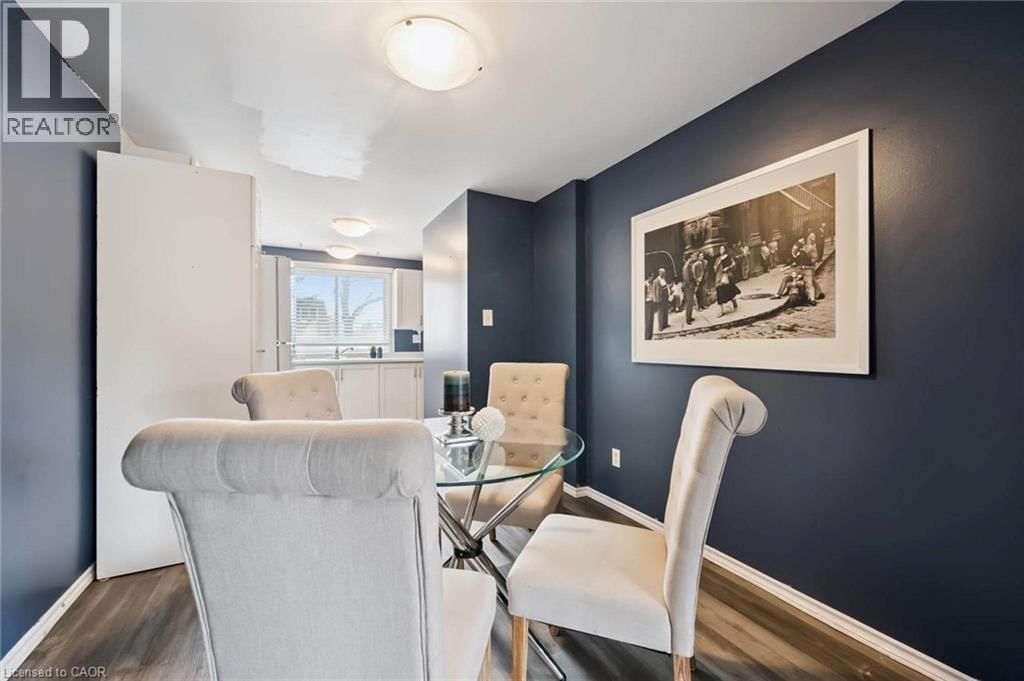 17 - 120 COUNTRY CLUB DRIVE Image 5