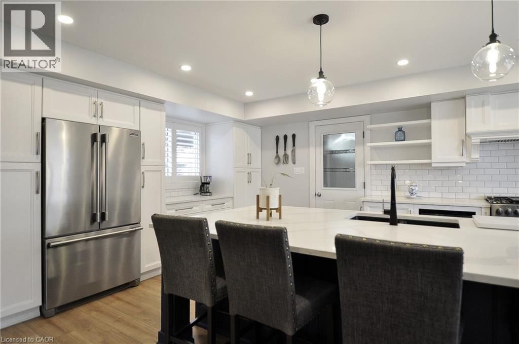 19 WOODLAND DRIVE Image 8