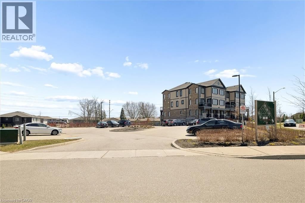 F - 150 ROCHEFORT STREET Image 26