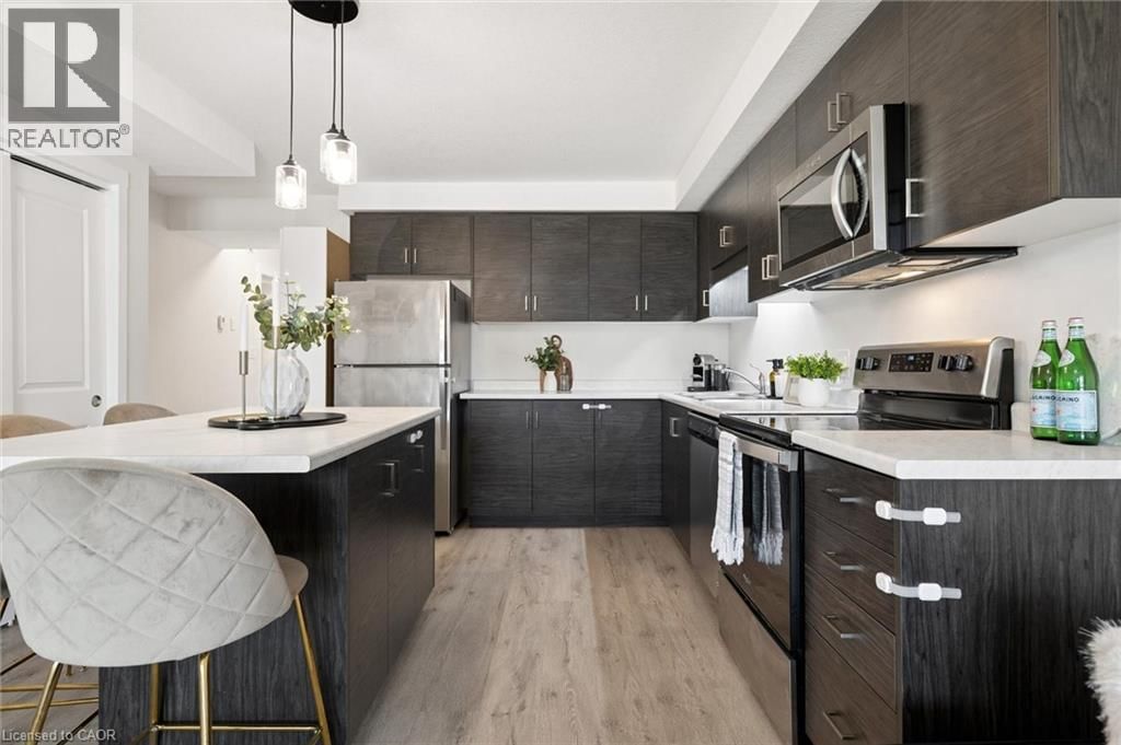 F - 150 ROCHEFORT STREET Image 9